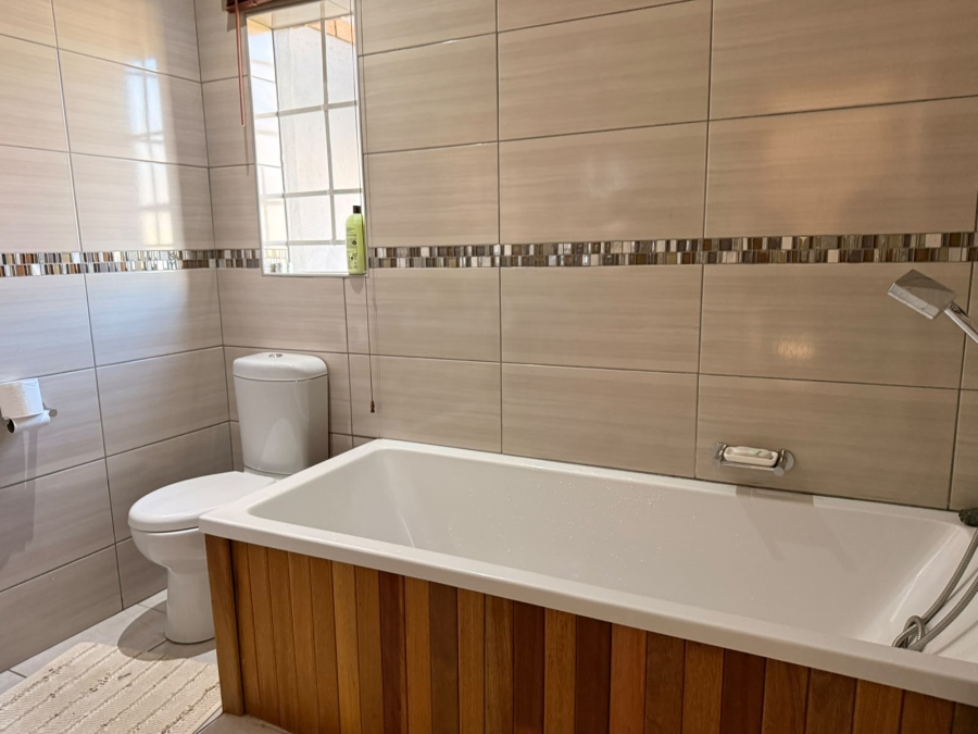 3 Bedroom Property for Sale in Waterkloof East North West